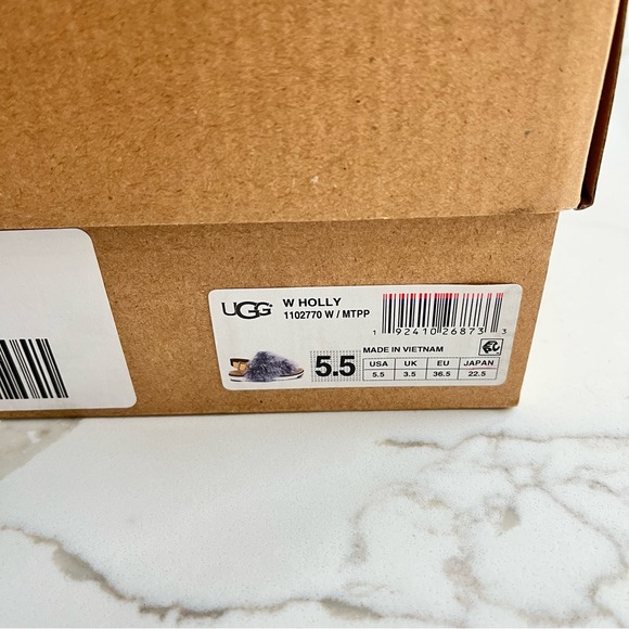 UGG Holly Sheepskin Sandal - Picture 12 of 12